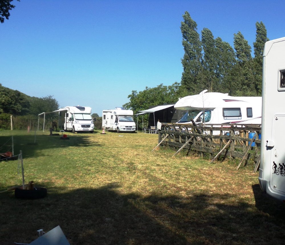 Aire camping-car  Cholet (49280) - Photo 2